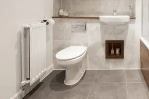 servicios de montaje e instalación de lavabos, tazas de baño, bañeras en Cataluña