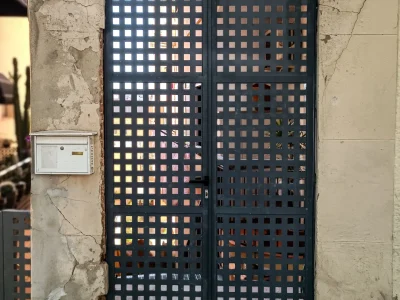 puertas metálicas y estructuras a medida